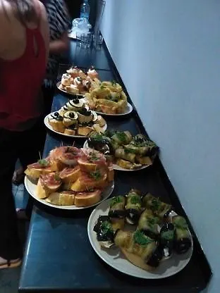Black Swan Hostel Барселона 0*,  Испания