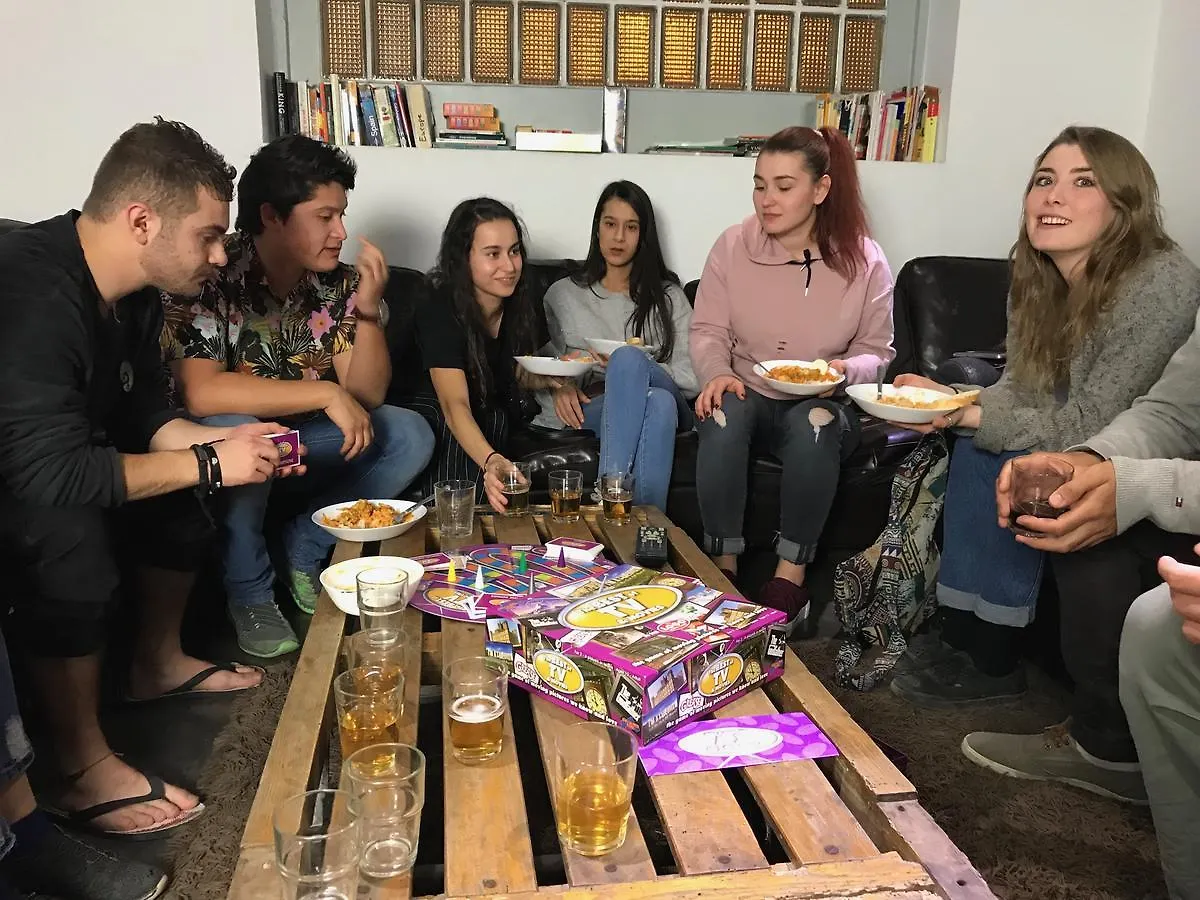 Black Swan Hostel Барселона