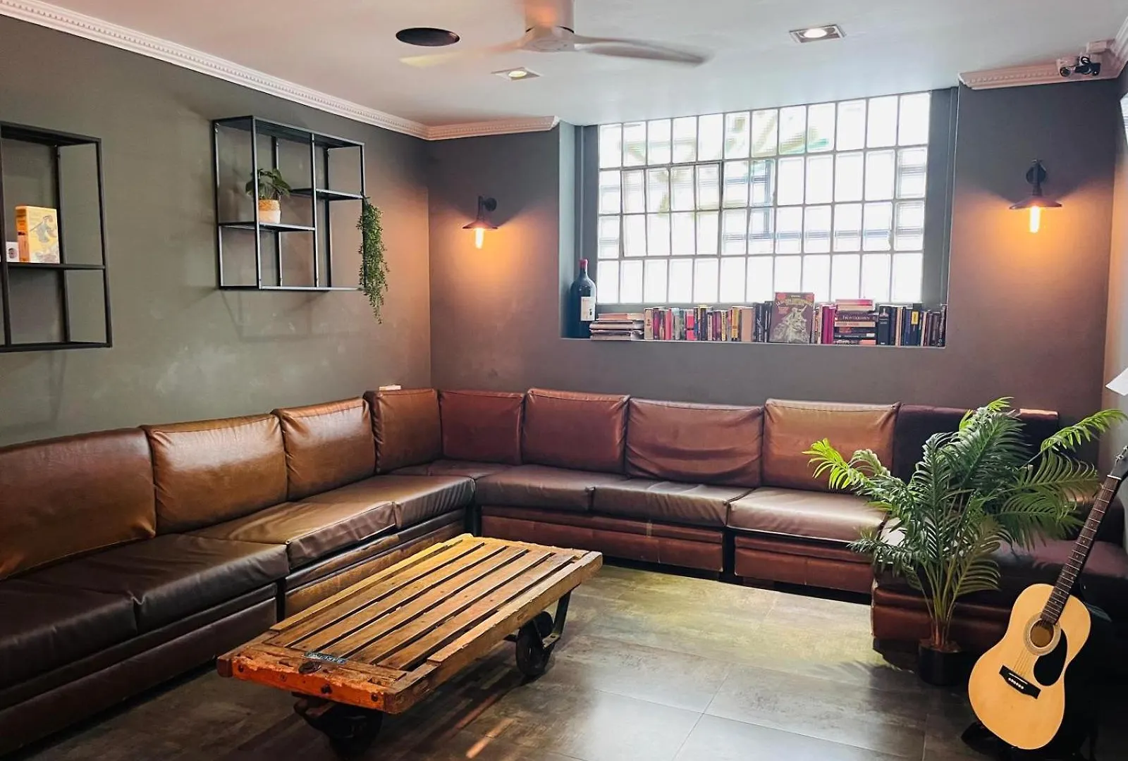 Black Swan Hostel Barcelona