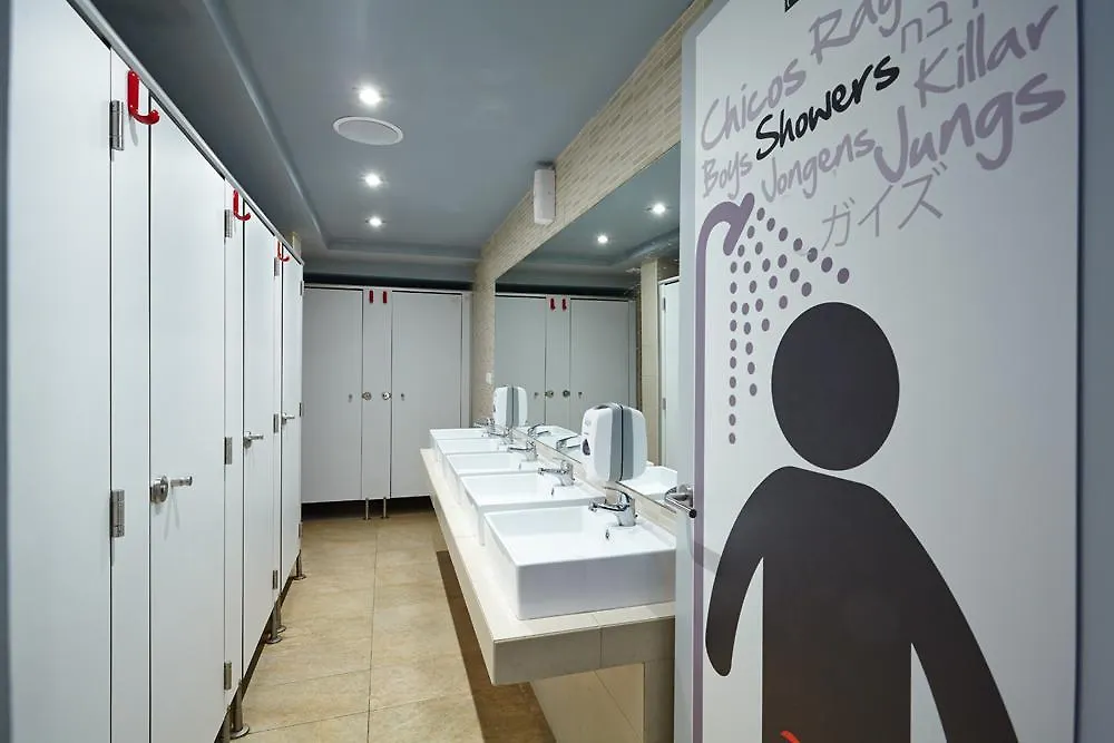 Black Swan Hostel Barcelona 0*,  Spanien